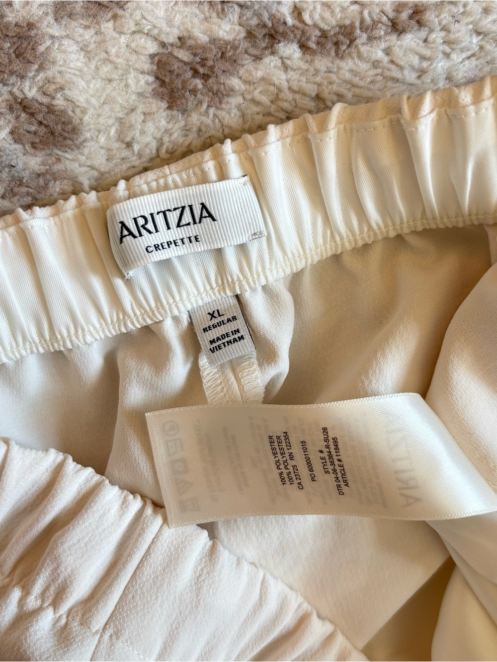 Aritzia The Lodge Pant Crepette Elastic Waist High Rise Drape Light Birch White - Picture 7 of 7